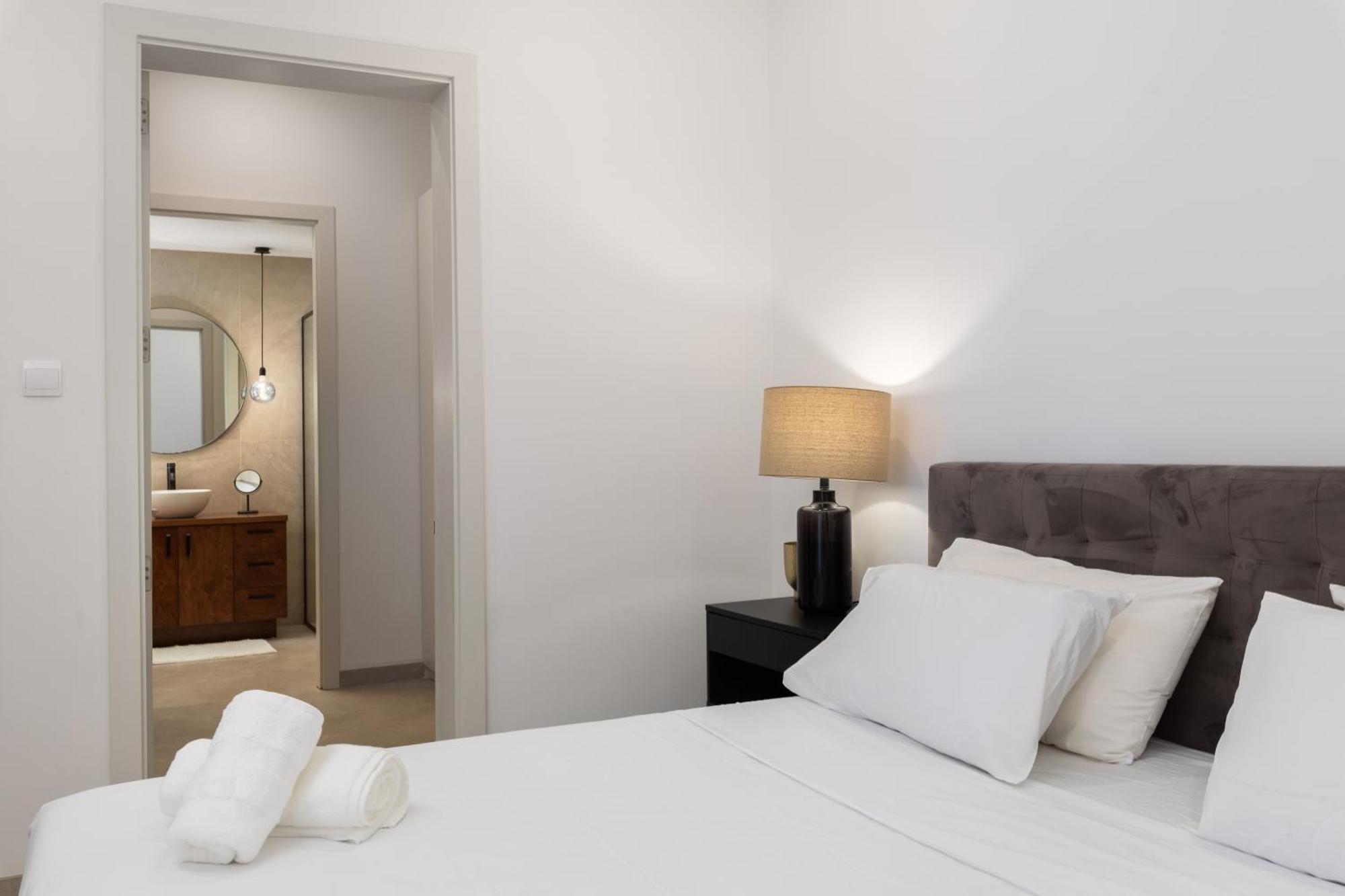Modern 1br Spacious With Terrace - Close To St Thomas Bay *