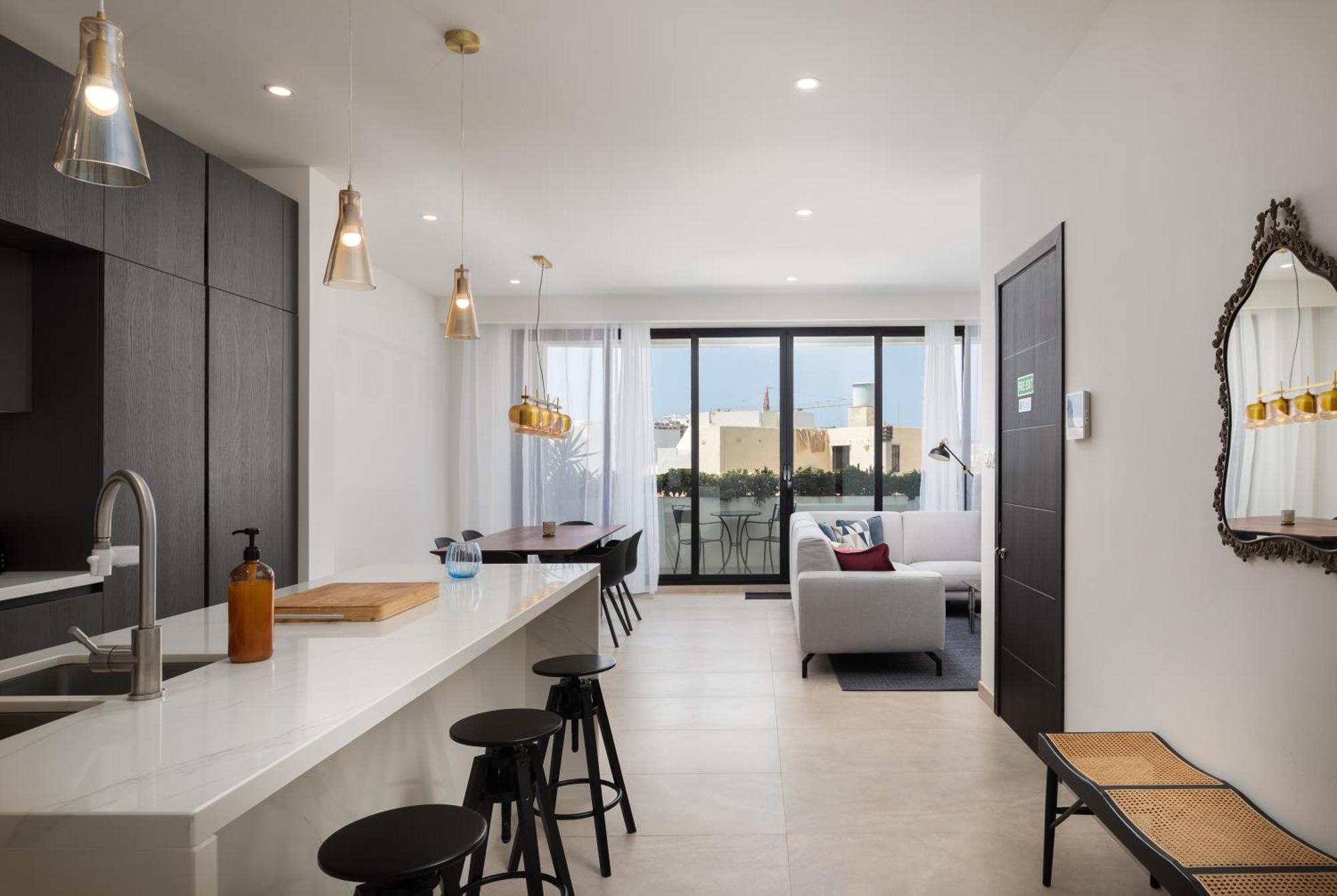 Modern 1br Spacious With Terrace - Close To St Thomas Bay * Marsaskala