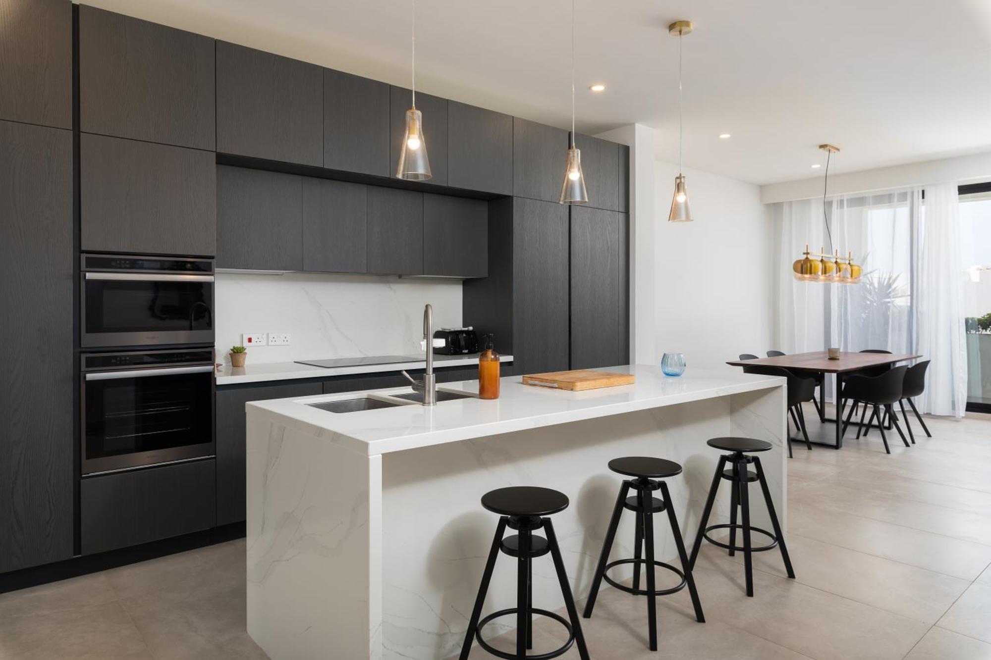 Apartment Modern 1br Spacious With Terrace - Close To St Thomas Bay *